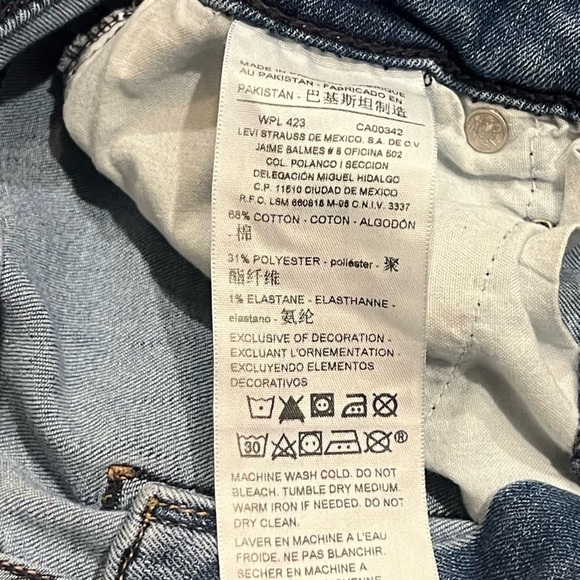 Levi’s Signature Slim Cuffed Mid Rise Blue Denim Jeans Size 2 Stretchy Crop - Picture 5 of 12